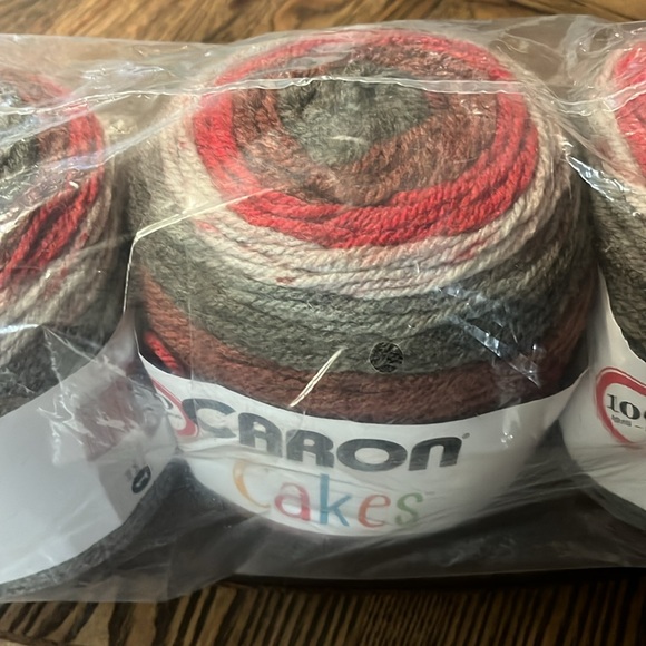 3 pack Caron Cakes Yarn - Picture 2 of 12